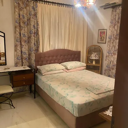 Nyaraló Hliannas House *